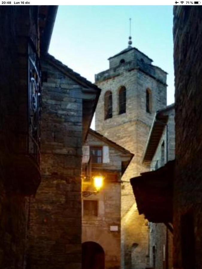 Preciosas Vistas A La Montana, Luminoso Y Acogedor Lejlighed El Pueyo de Araguás Eksteriør billede