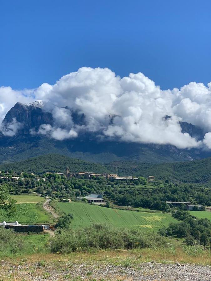 Preciosas Vistas A La Montana, Luminoso Y Acogedor Lejlighed El Pueyo de Araguás Eksteriør billede